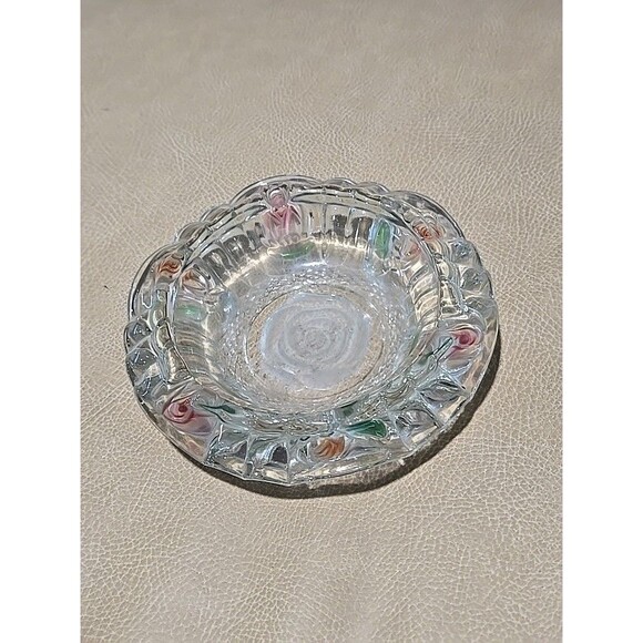 Vintage Pink Rose Glass Inlaid Rimmed Ashtray w/ Green Leaves 6" Diameter - Picture 2 of 10